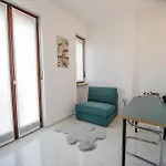 Moderno In Zona Pedonale