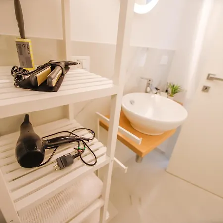 Moderno In Zona Pedonale Apartman *