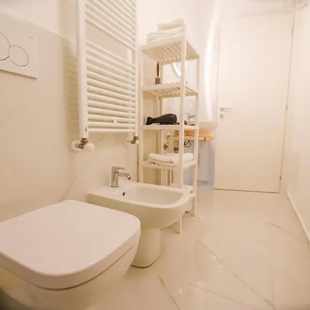 Moderno In Zona Pedonale Chivasso