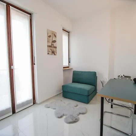 Moderno In Zona Pedonale